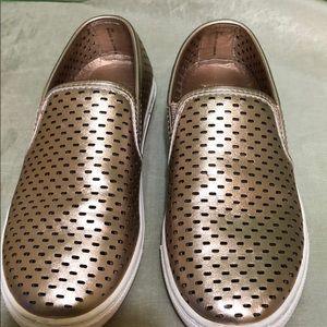 Steve Madden slip ons